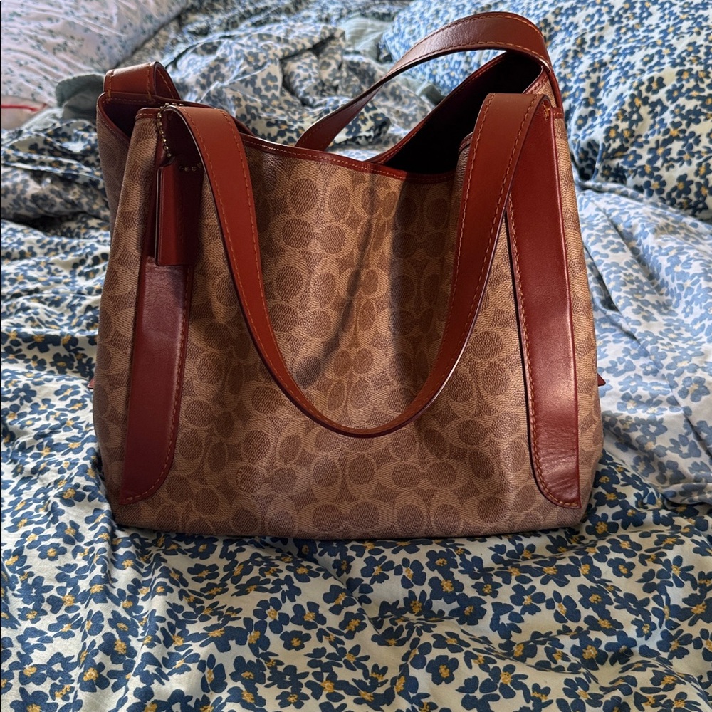 Coach Tan and Brown Tote Bag Hadley HOBO